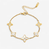 Armband met witte bloesemblaadjes