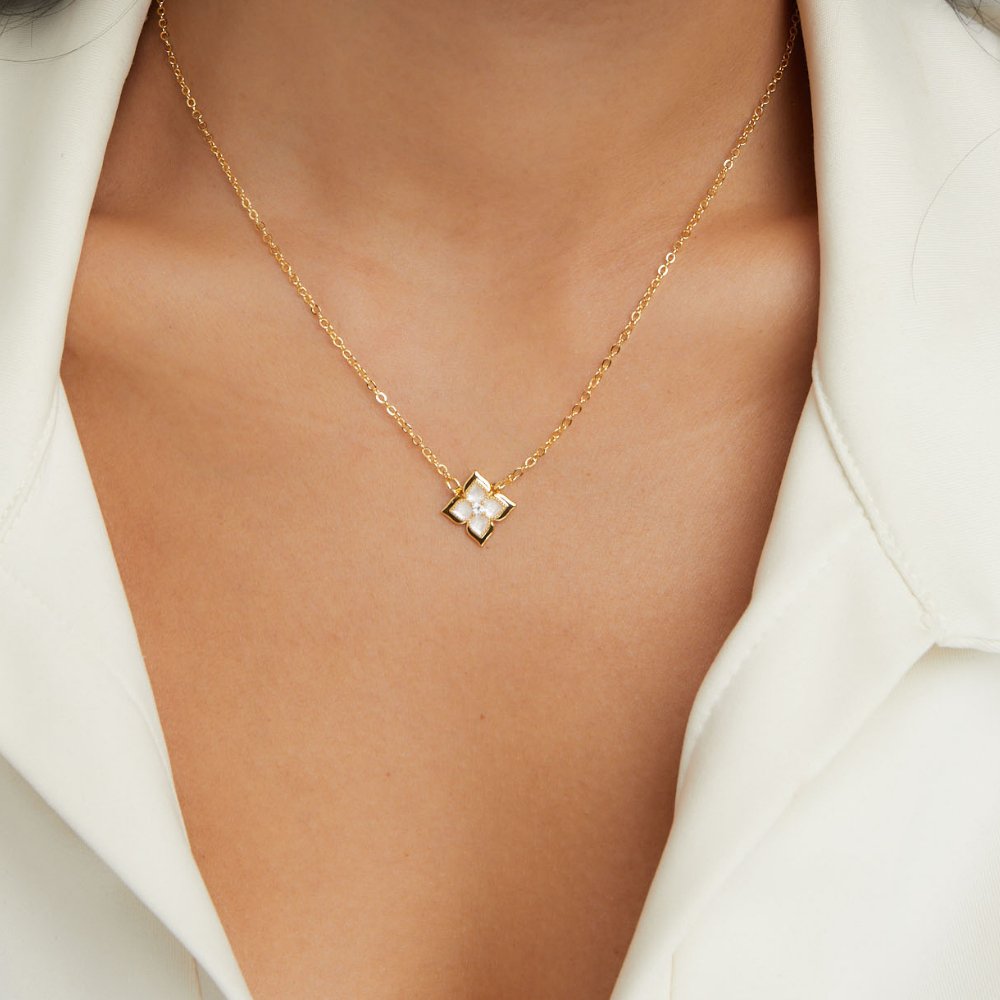 Dalia Witte Iris Klaver Ketting
