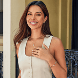 Armband met witte bloesemblaadjes